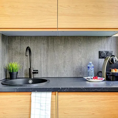 Appartement Climatise Aux Champs-elysees Parijs
